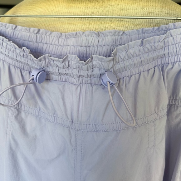 Anthropologie lavender drawstring capri shorts, size XL - Picture 7 of 12